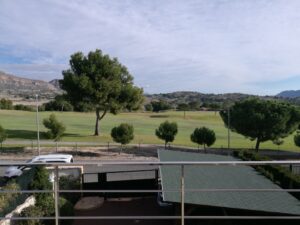 BEAUTIFUL SPACIOUS SEMI-DETACHED VILLA FIRST LINE ALENDA GOLF - REF 406 - Image 25