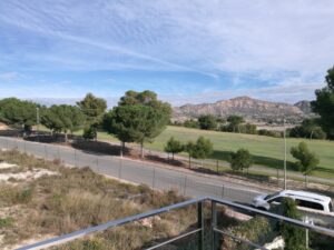 BEAUTIFUL SPACIOUS SEMI-DETACHED VILLA FIRST LINE ALENDA GOLF - REF 406 - Image 27